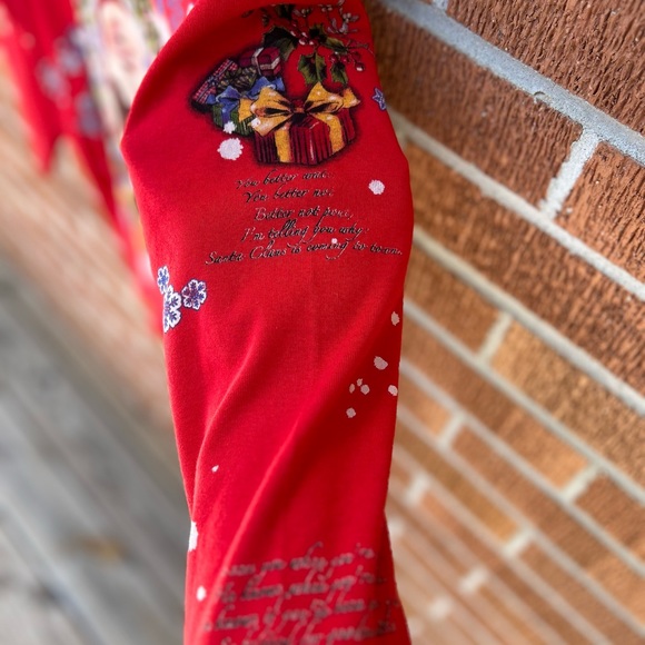 Studio Gem Q. Christmas Santa Top - Picture 3 of 4